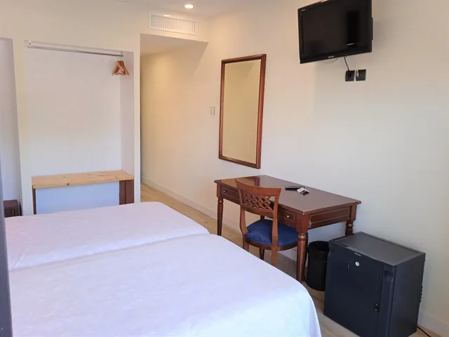 غرفة بسريرين منفصلين بشرفة، Hotel 153 3/7