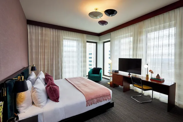 جناح بسرير كينج، Fairlane Hotel 3/4