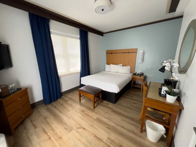 غرفة سوبيريور بسرير كوين، Majestic Hotel South Beach 2/4
