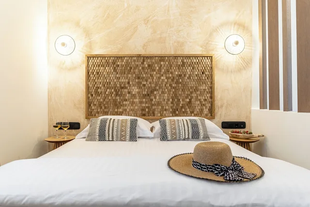 جناح سوبيريور بسرير كوين بإطلالة على البحر مع أريكة، Perla Hotel 2/6