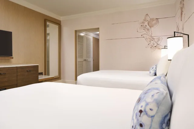 Premier, 2 Queen Beds, Ocean Front، Prince Waikiki 3/4
