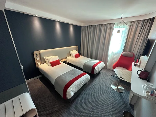 غرفة قياسية بسريرين منفصلين، Holiday Inn Express Paris Velizy 6/10