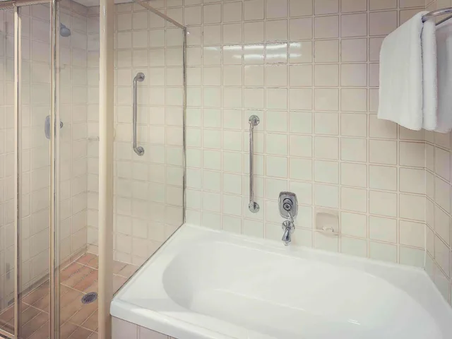غرفة سوبيريور بسرير كينج وسرير كوين، Mercure Perth 9/10
