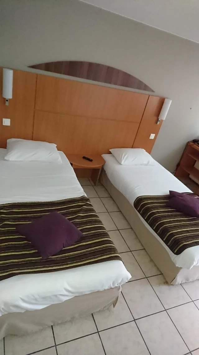 غرفة قياسية بسريرين منفصلين، HOTEL KYRIAD TOULOUSE SUD - ROQUES 2/4