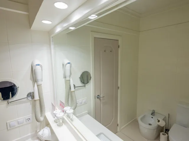 غرفة ديلوكس بسرير كينج، On Hotels Oceanfront Adults Designed 6/6