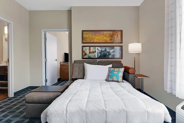 1 Bedroom, Suite, Accessible, TownePlace Suites by Marriott Indianapolis Downtown 2/6