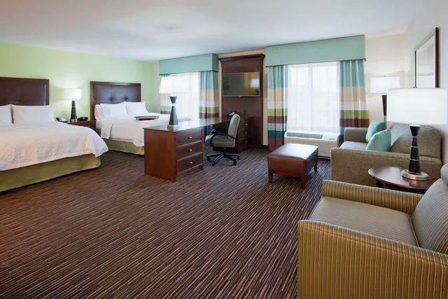 جناح استوديو بسريرين كوين، Hampton Inn & Suites Minneapolis/West-Minnetonka 1/2