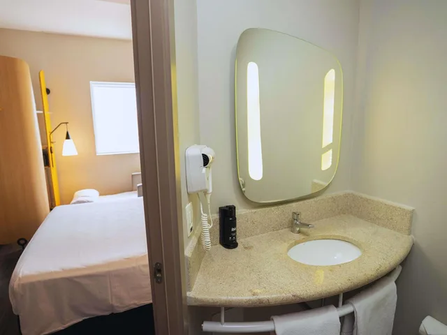 غرفة قياسية بسريرين منفصلين، Ibis Sao Bernardo 7/8