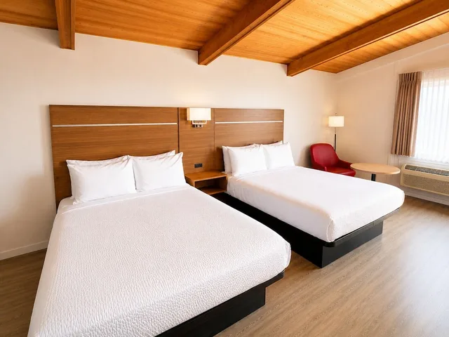 غرفة قياسية بسريرين كوين، Ramada by Wyndham 1000 Islands/Gananoque 2/10