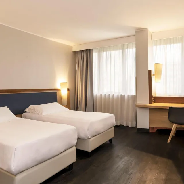 غرفة سوبيريور بسرير فردي، Mercure Roma West 4/10