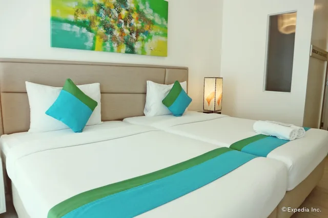Deluxe, 2 Double Beds, Lime Hotel Boracay 3/5