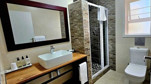 1 Bedroom, Economy, Queen Bed, Sea View, Bay View Somerset West 7/7