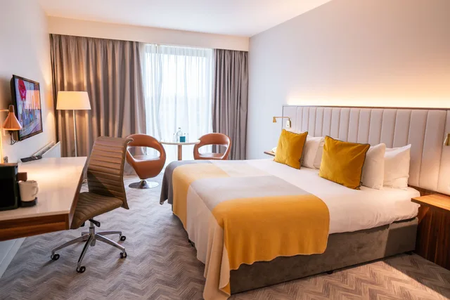 غرفة تنفيذية بسرير مزدوج، The Address Citywest 1/2