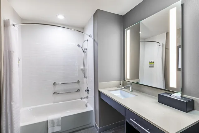 جناح بسريرين كوين بغرفة نوم واحدة بمطبخ لذوي الإعاقة، Staybridge Suites Iah Airport East 3/4