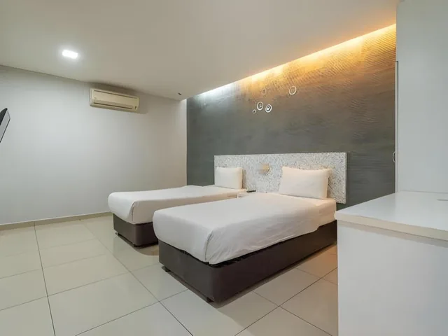 غرفة قياسية بسريرين منفصلين، Swing and Pillows at PJ SS2 6/9