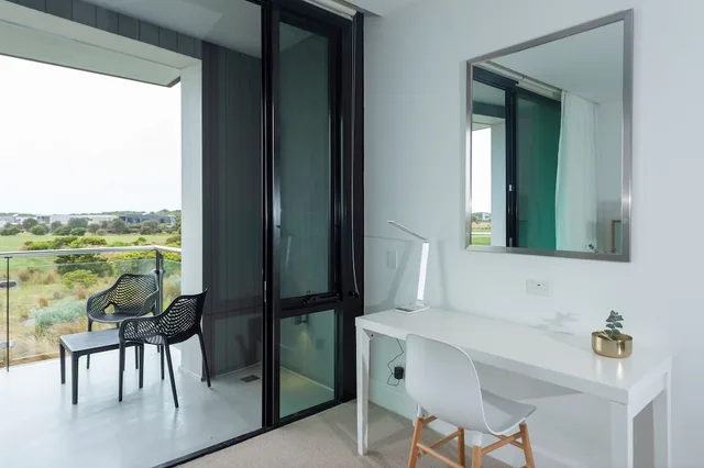 Golf, Classic, Family, King and Twin Beds، The Sands Torquay 4/6