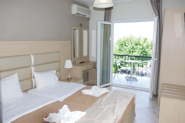 غرفة عائلية، SUNRISE BEACH 1/1