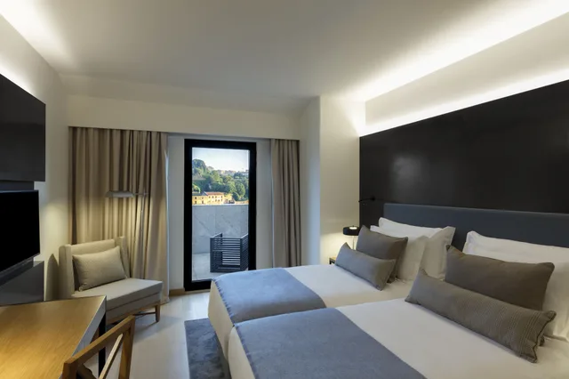غرفة بريميوم بسريرين منفصلين، NEYA Porto Hotel 1/2