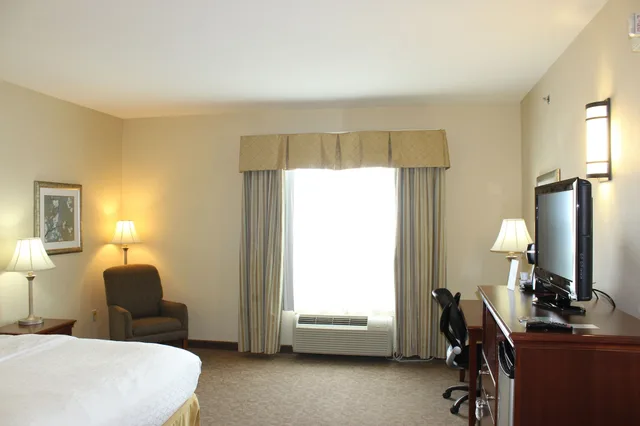 Standard, 2 Queen Beds, Accessible, Holiday Inn Express Hotel And Suites Cedar Hill 4/8