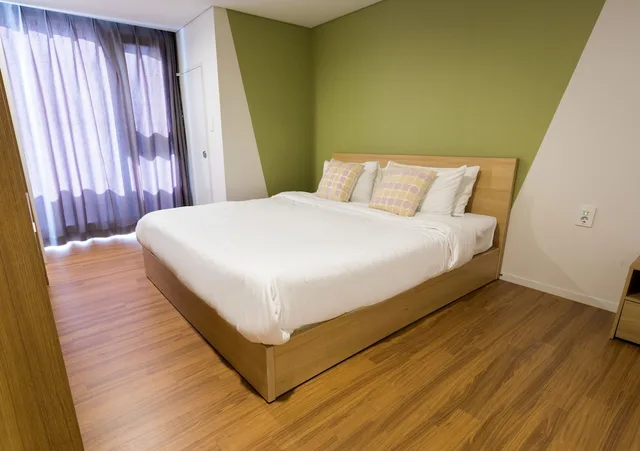 غرفة عائلية ثلاثية بسرير كوين وسريرين منفصلين، Vistacay Hotel Worldcup 1/5
