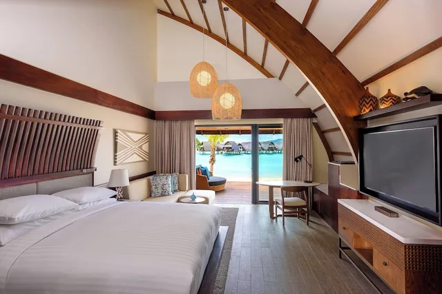 Duplex, Lagoon, Bure, King Bed, Balcony، Fiji Marriott Resort Momi Bay 1/4