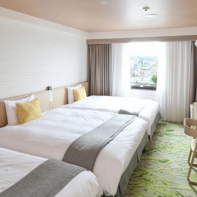 غرفة بسريرين منفصلين مع سرير إضافي، Vessel Hotel Kumamoto Airport 1/7