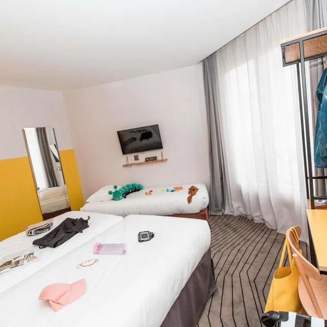غرفة قياسية ثلاثية بسريرين منفصلين مع أريكة، Ibis Styles Paris Nation Porte de Montreuil 6/10