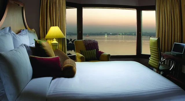 جناح تنفيذي بسرير كينج بغرفة نوم واحدة للمدخنين، Hyderabad Marriott Hotel And Convention Centre 5/9