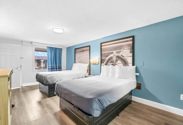 غرفة ديلوكس بسريرين مزدوجين للمدخنين، Super 8 By Wyndham Lantana West Palm Beach 2/10
