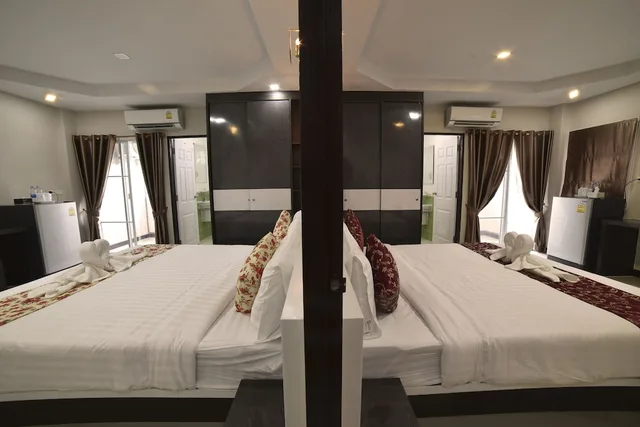 غرفة عائلية بسريرين مزدوجين، Gold Airport Suites 3/5