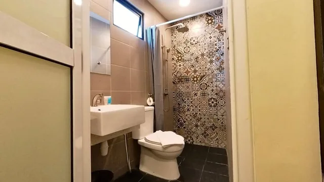 غرفة ديلوكس رباعية بسريرين كوين، Bishop Hotel Penang 9/10