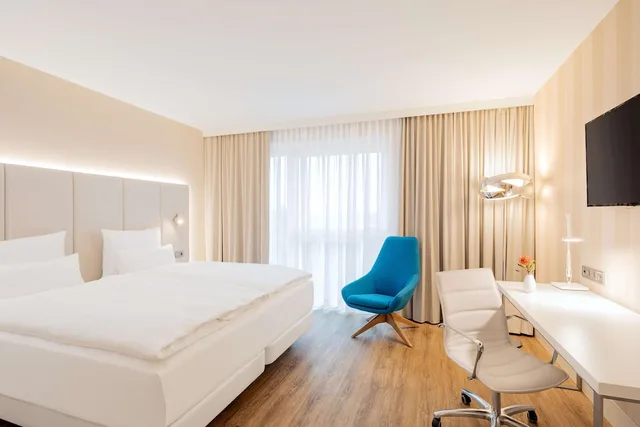 Superior, King Bed, Xl, Nh Mannheim 1/3