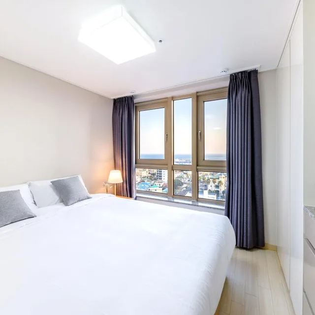 غرفة جونيور بسريرين منفصلين بإطلالة على البحر، Shin Shin Hotel Seogwipo 8/10