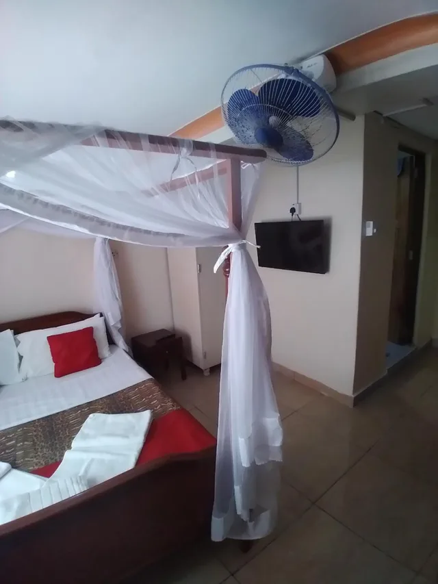 Budget, Twin Beds, Ocean View Nyali Boutique 2/4