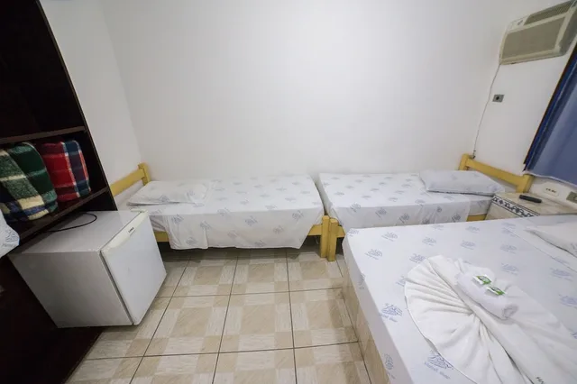 غرفة قياسية بسرير مزدوج وسريرين منفصلين، Mar Hotel 1/5