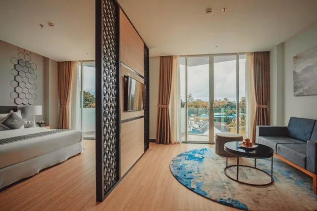 غرفة بريميير ديلوكس بسرير مزدوج بشرفة، Golf Valley Hotel 1/2