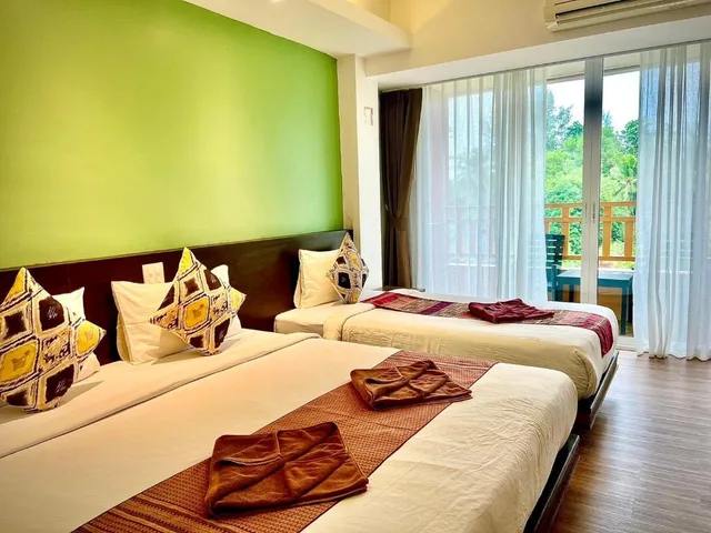 غرفة ثلاثية بسرير كينج وسرير فردي، Lanta For Rest Boutique 1/1