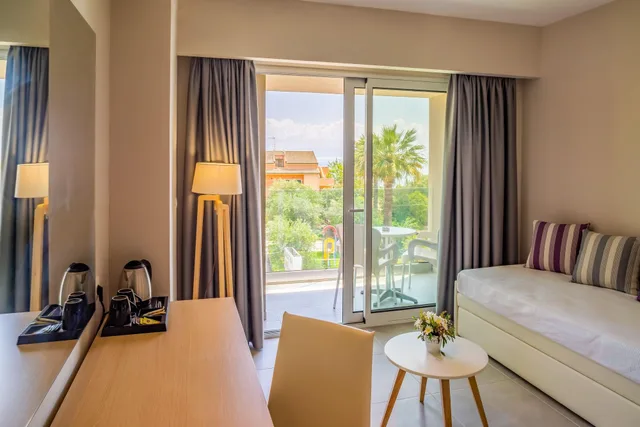 غرفة بسرير مزدوج أو سريرين منفصلين، Cnic Gemini Hotel 3/3
