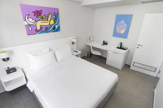 غرفة بسرير كوين وسرير فردي، Azul Beach Resort Montenegro By Karisma 1/9
