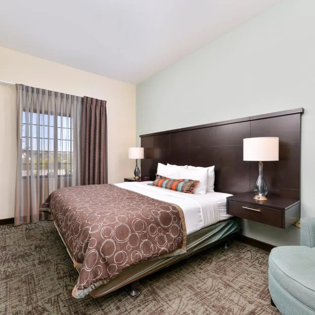 جناح بغرفتي نوم لذوي الإعاقة، Staybridge Suites O Fallon Chesterfield 1/10