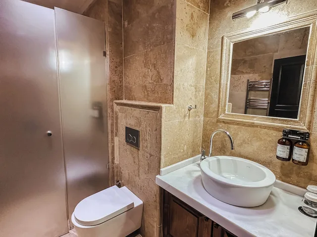 غرفة عائلية ثلاثية بسرير كينج وسرير فردي بشرفة بغرفة نوم واحدة، Osmanli Manor Hotel 8/9