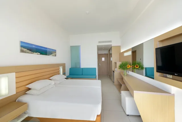 غرفة كلاسيكية بسرير مزدوج بإطلالة على الجبل، Vrissaki Beach Hotel 2/7