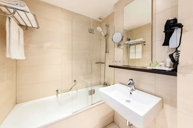 غرفة سوبيريور بسريرين منفصلين، Hotel NH Brussels Stephanie 6/7