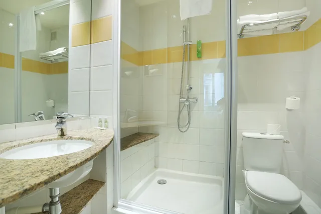 غرفة ديلوكس بسرير كوين، Hotel Concortel 3/3