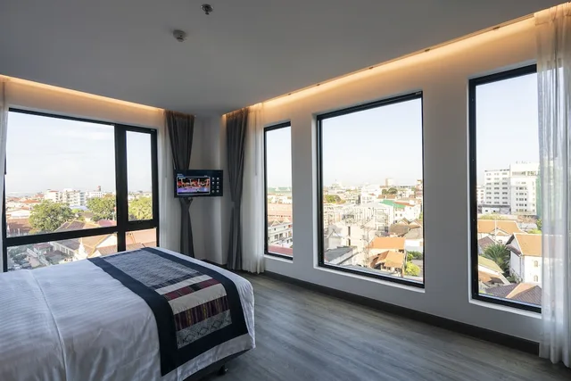 غرفة ديلوكس بسرير كينج بإطلالة على المدينة، Surestay Hotel By Best Western Vientiane 5/10
