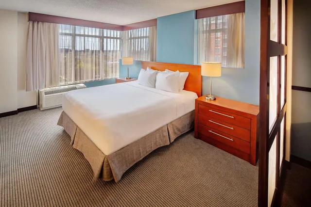 Room, 2 Queen Beds, Hyatt Place Madison Downtown 3/6