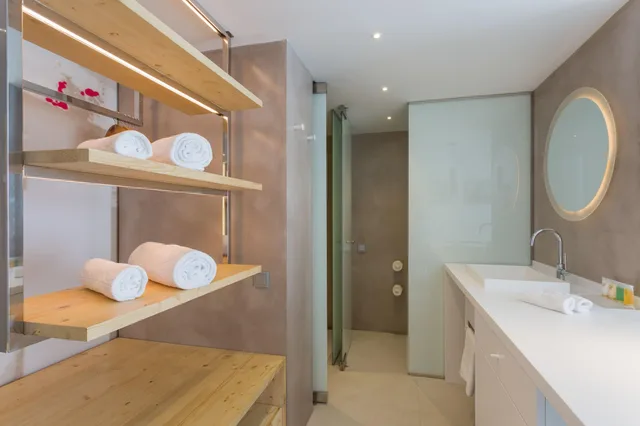 جناح جونيور بإطلالة، One Ibiza Suites 4/7