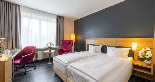 غرفة قياسية بسرير مزدوج، Plaza Inn Heidehof 1/2