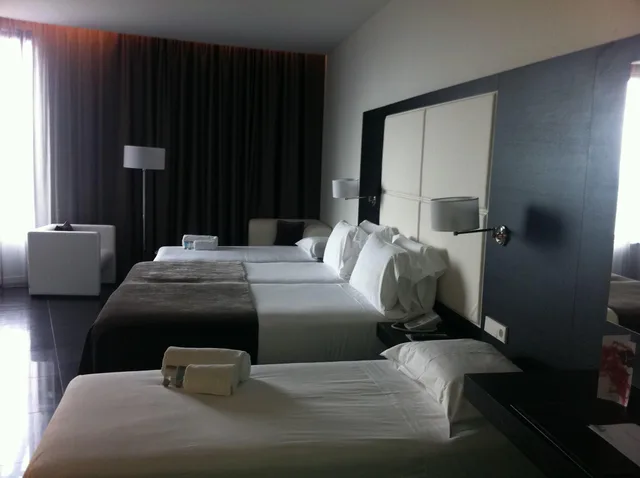غرفة رباعية بسرير كينج، Porta Fira Hotel 1/2