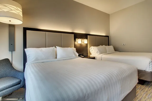غرفة قياسية بسريرين كوين، Holiday Inn Express & Suites - Summerville 8/10